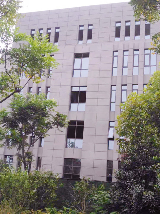 �՞�Ƽ���˾���̰���