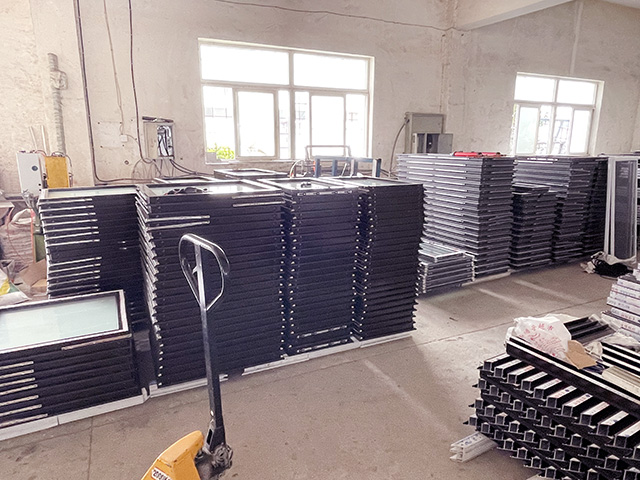 鋁合金門窗廠家地址